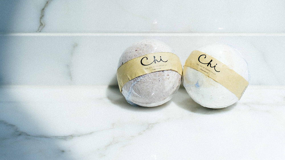 Chi, The Spa Bath Bomb Set - Gold Coconut